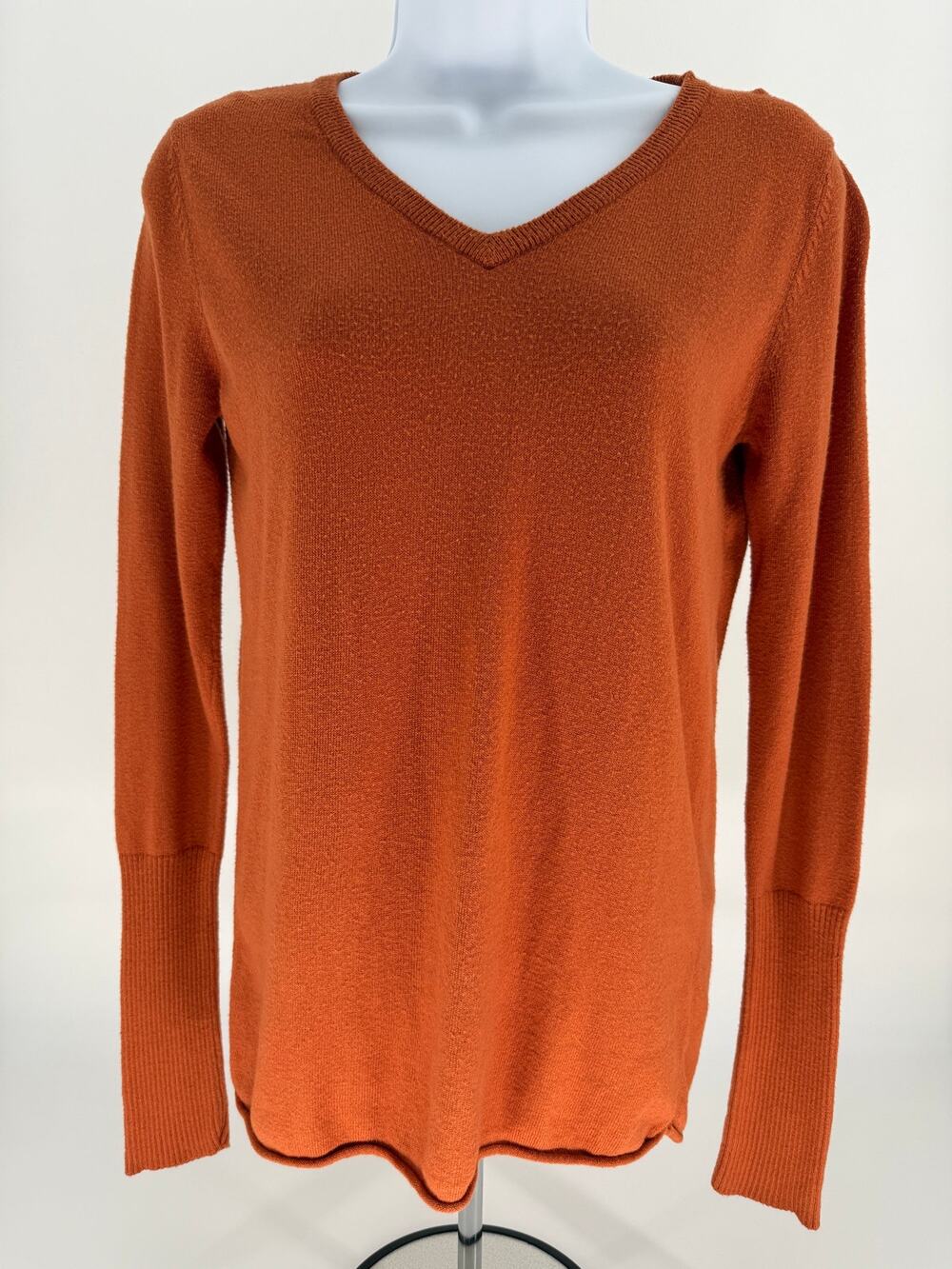 Mossimo Womens Small Rust Orange V Neck Knit Sweater Long Sleeve Lightweight